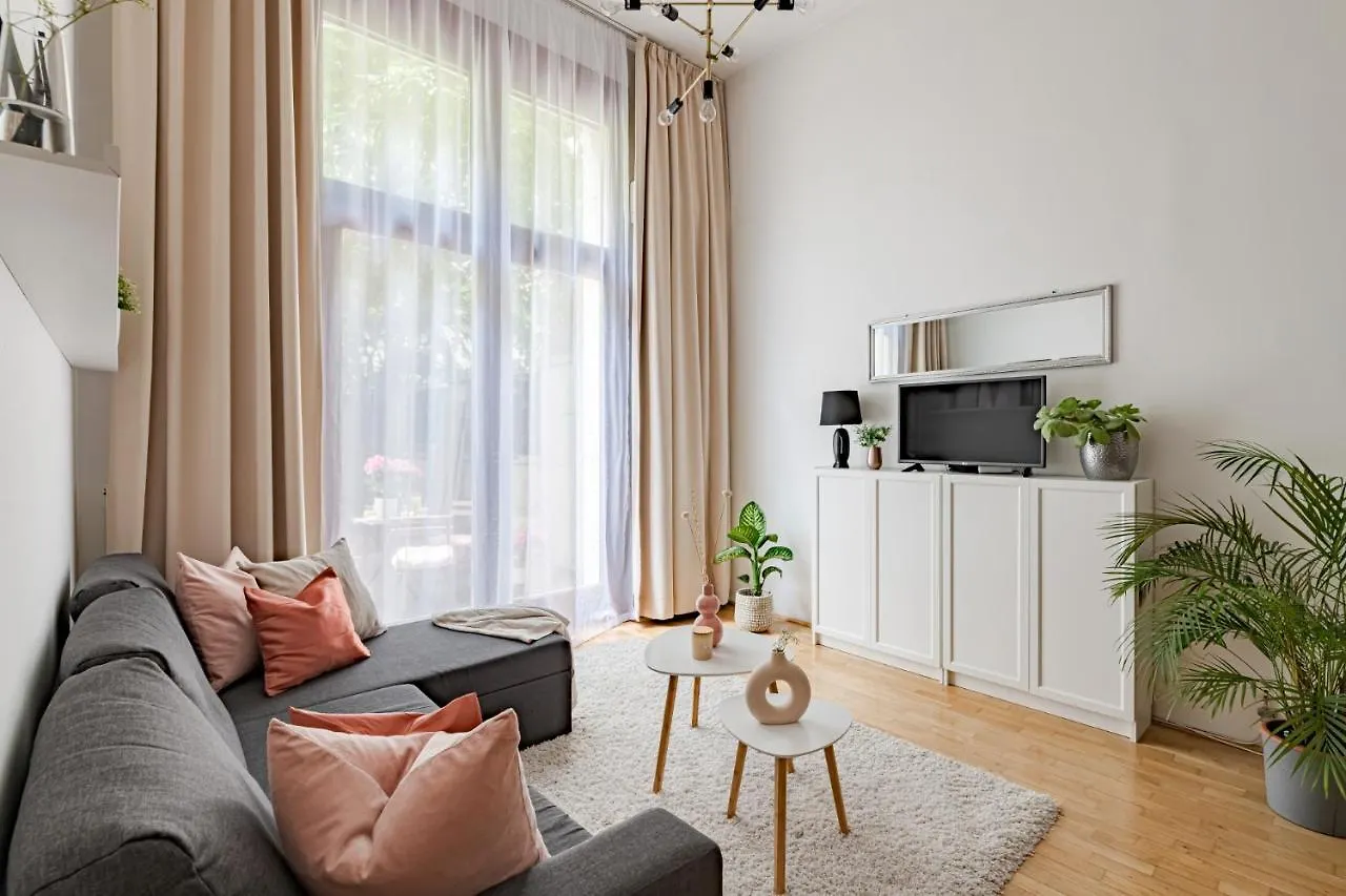 Kaz13 Kazinczy Apartment Budapest 0*,  Hungary