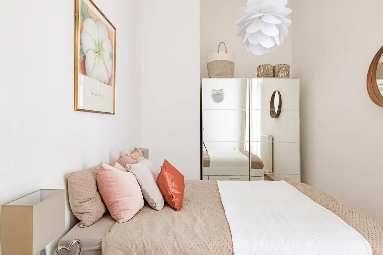 Kaz13 Kazinczy Apartment Budapest
