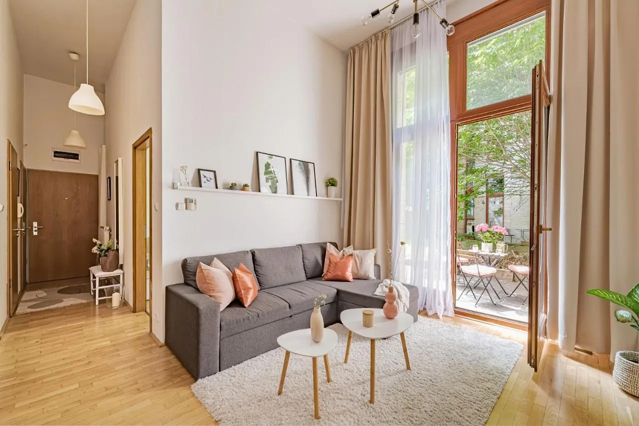 Kaz13 Kazinczy Apartment Budapest